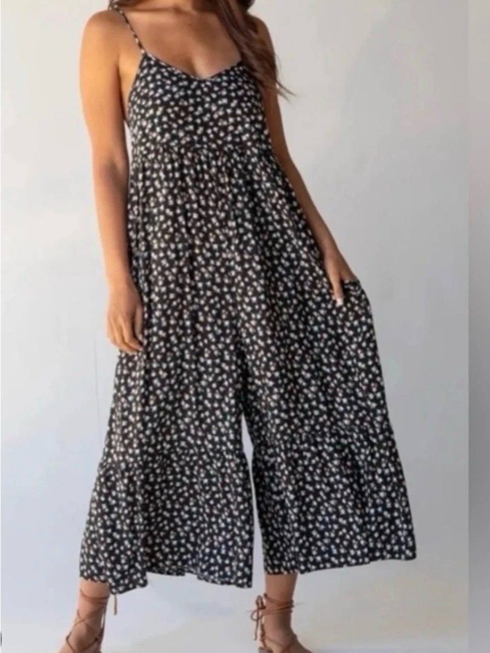 Natural Life Black Floral Wide-Leg Jumpsuit with Spaghetti Straps XL pockets